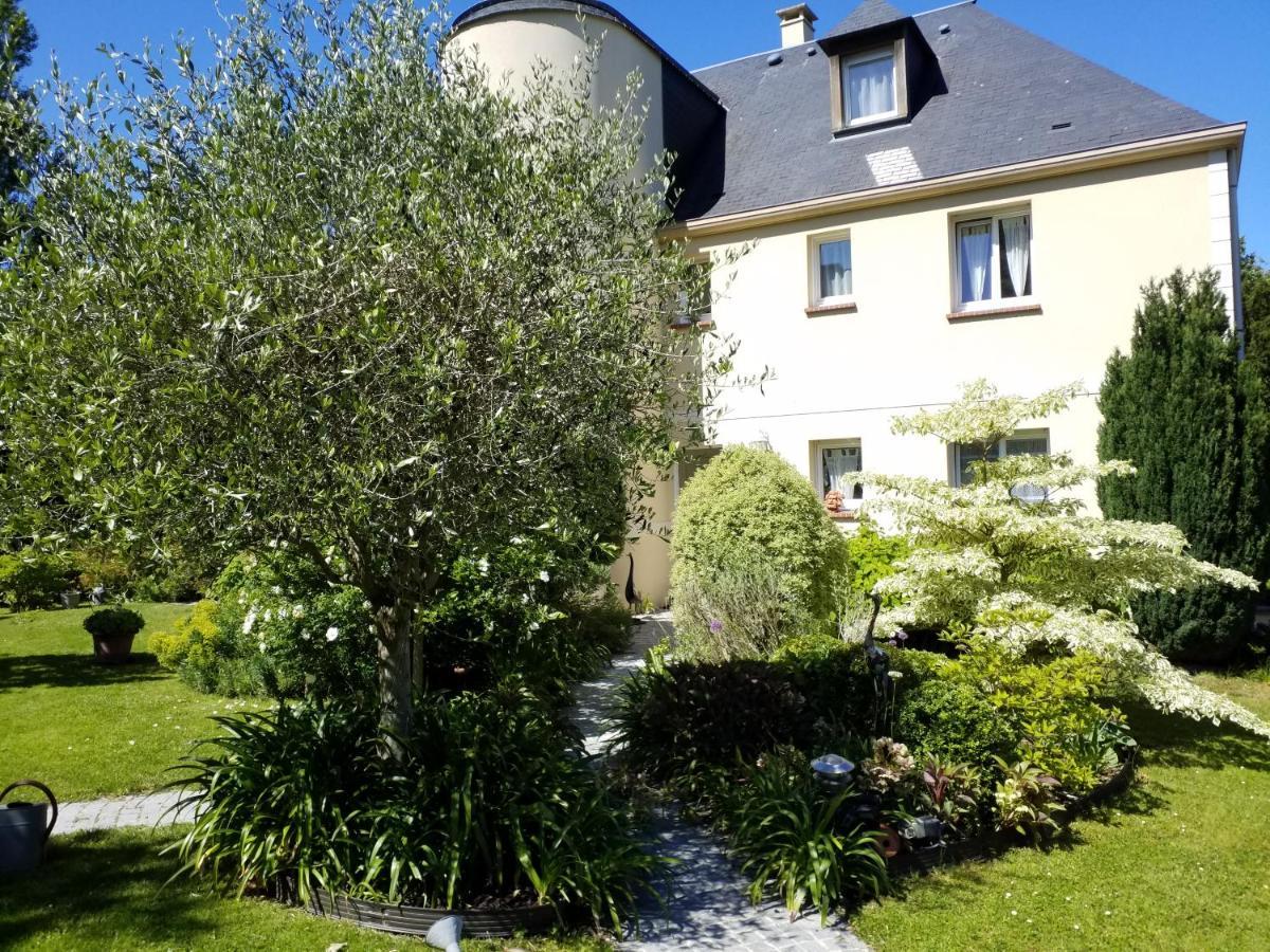 Appartements Et Gite Les Hauts De Sophia Trouville-sur-Mer Exterior photo