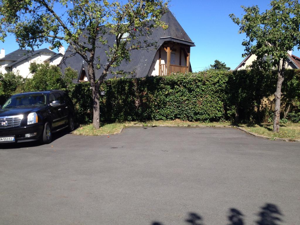 Appartements Et Gite Les Hauts De Sophia Trouville-sur-Mer Exterior photo