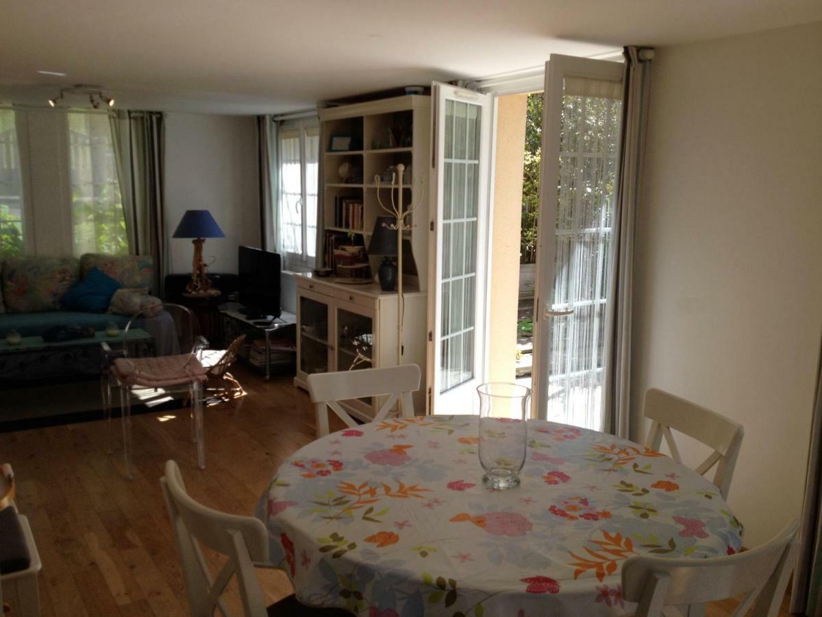 Appartements Et Gite Les Hauts De Sophia Trouville-sur-Mer Exterior photo